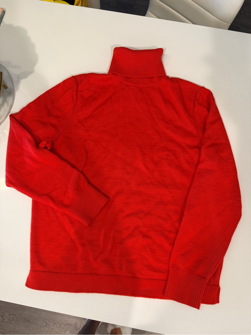 NWOT Uniqlo Women's Red Turtleneck Sweater size Medium